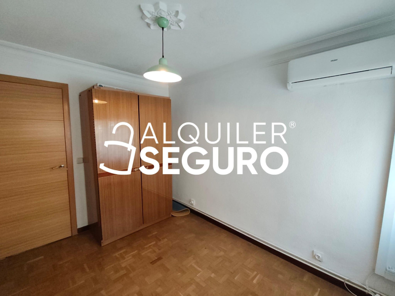 Inmueble en Calle de Badalona, MADRID