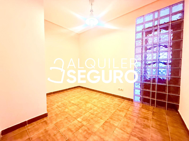Inmueble en Calle de Carmen Portones, MADRID