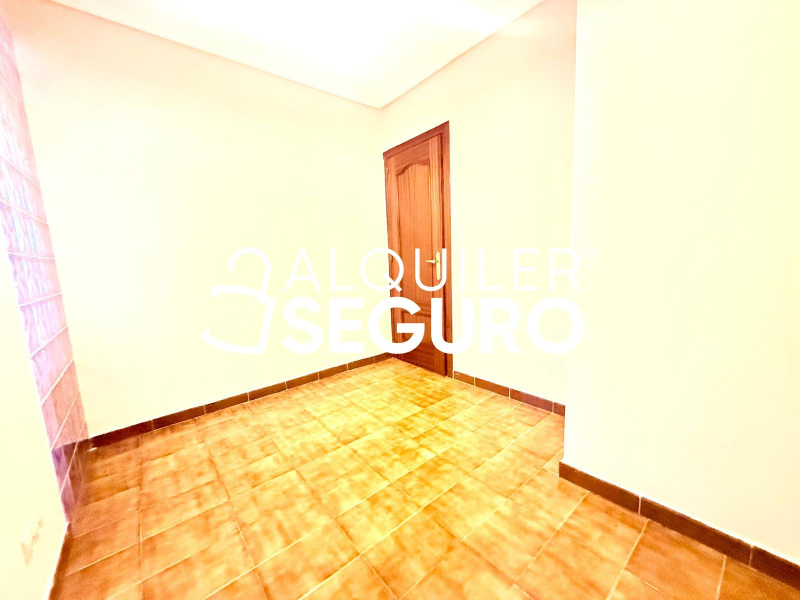 Inmueble en Calle de Carmen Portones, MADRID