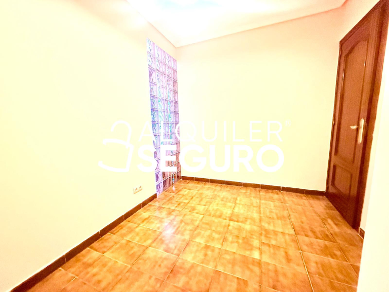 Inmueble en Calle de Carmen Portones, MADRID