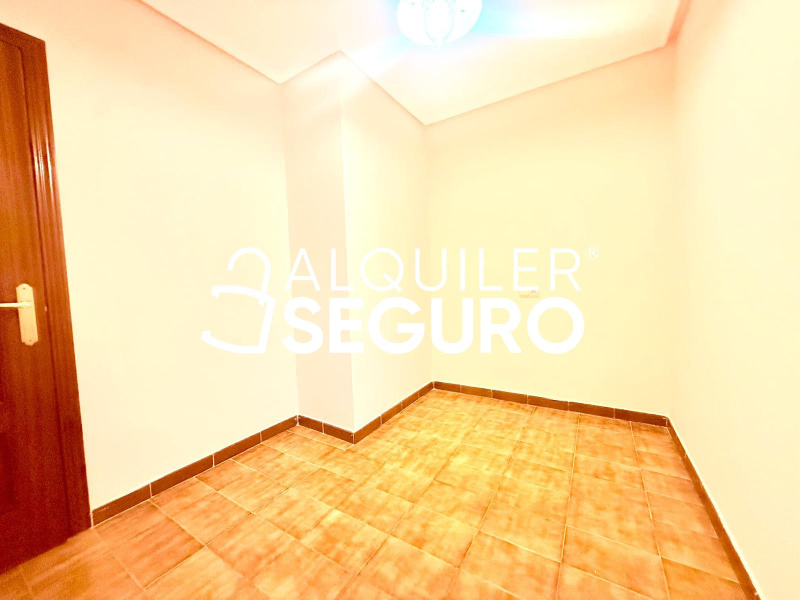 Inmueble en Calle de Carmen Portones, MADRID