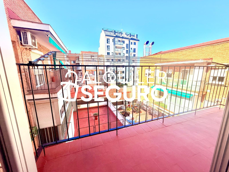 Inmueble en Calle de Carmen Portones, MADRID
