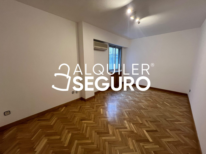Inmueble en Calle de Nuria, MADRID