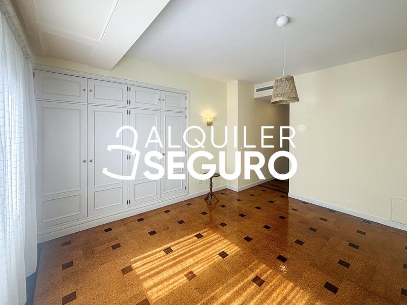 Inmueble en Calle de Guzmán el Bueno, MADRID