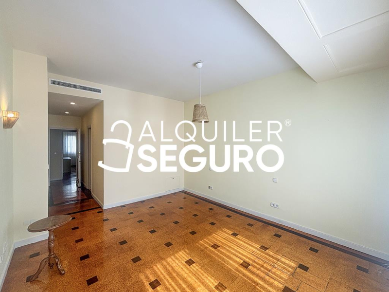 Inmueble en Calle de Guzmán el Bueno, MADRID