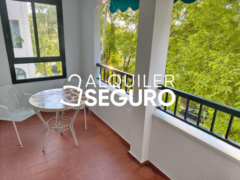 Inmueble en Avenida Alcalde Luis Uruñuela, SEVILLA