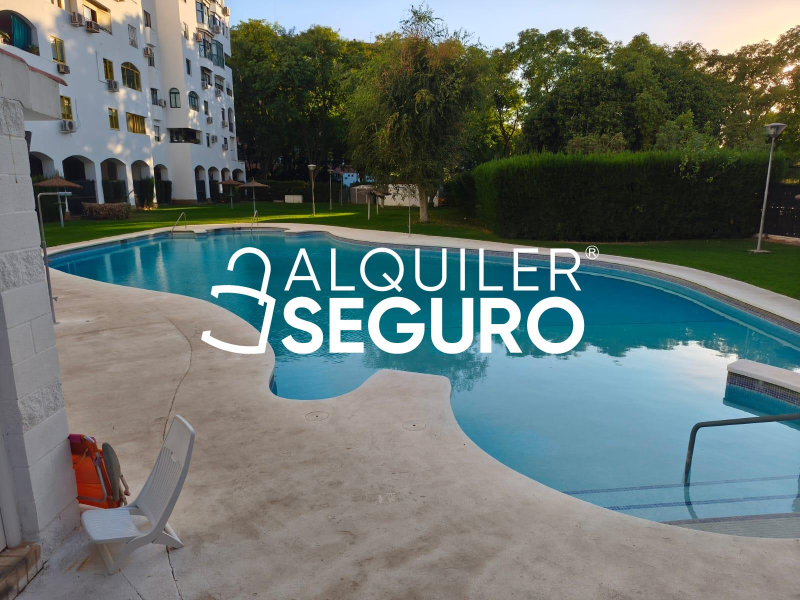Inmueble en Avenida Alcalde Luis Uruñuela, SEVILLA