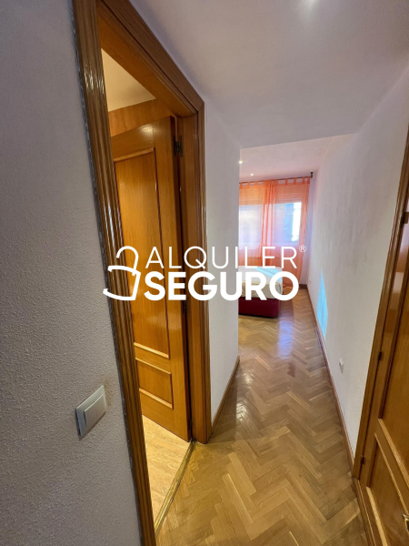 Inmueble en Calle Apostol Santiago, MADRID