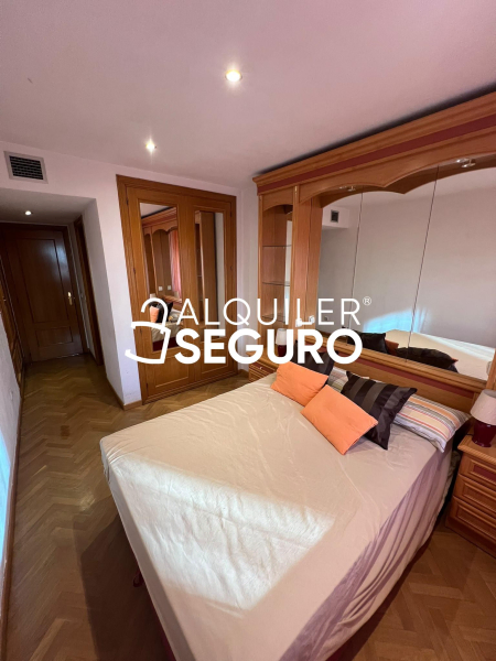 Inmueble en Calle Apostol Santiago, MADRID