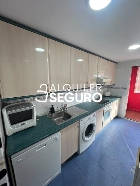 Inmueble en Calle Apostol Santiago, MADRID