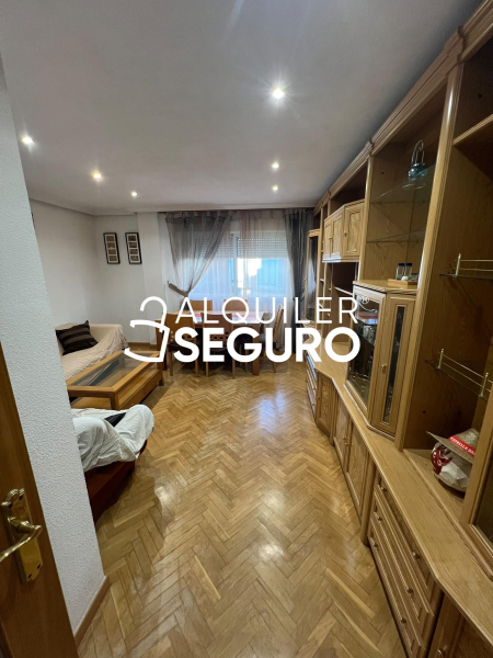 Inmueble en Calle Apostol Santiago, MADRID