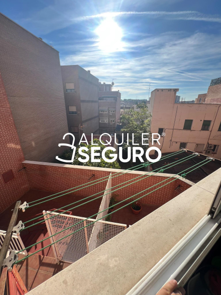 Inmueble en Calle Apostol Santiago, MADRID