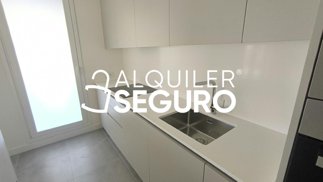 Inmueble en Avenida Manuel  Clavero Arévalo, SEVILLA
