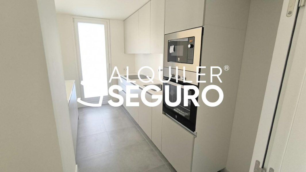 Inmueble en Avenida Manuel  Clavero Arévalo, SEVILLA