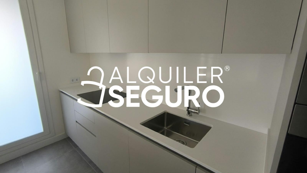 Inmueble en Avenida Manuel  Clavero Arévalo, SEVILLA