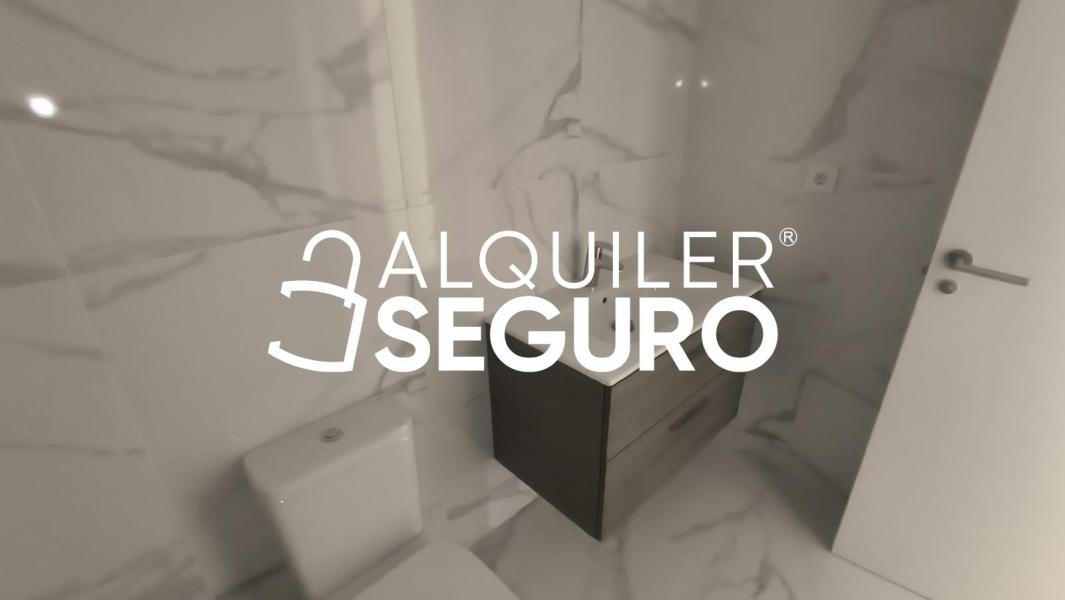 Inmueble en Avenida Manuel  Clavero Arévalo, SEVILLA