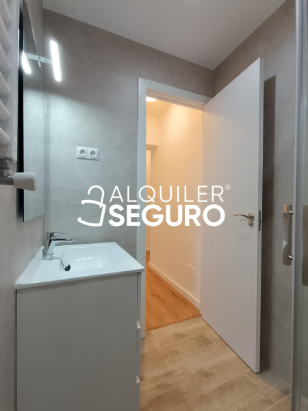 Inmueble en Calle Rio Henares, MADRID