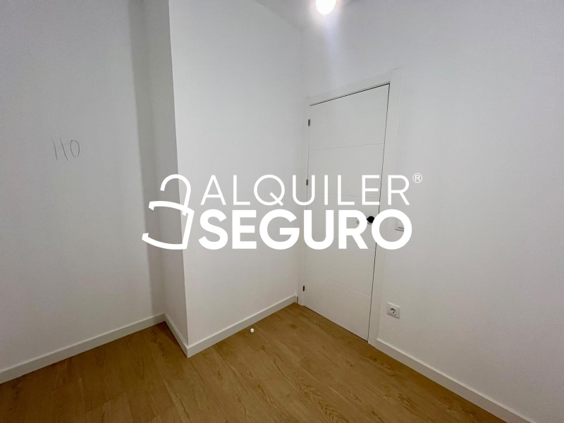 Inmueble en Avenida de Tenerife, MADRID