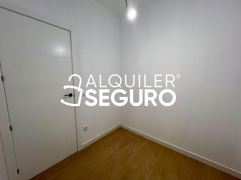 Inmueble en Avenida de Tenerife, MADRID