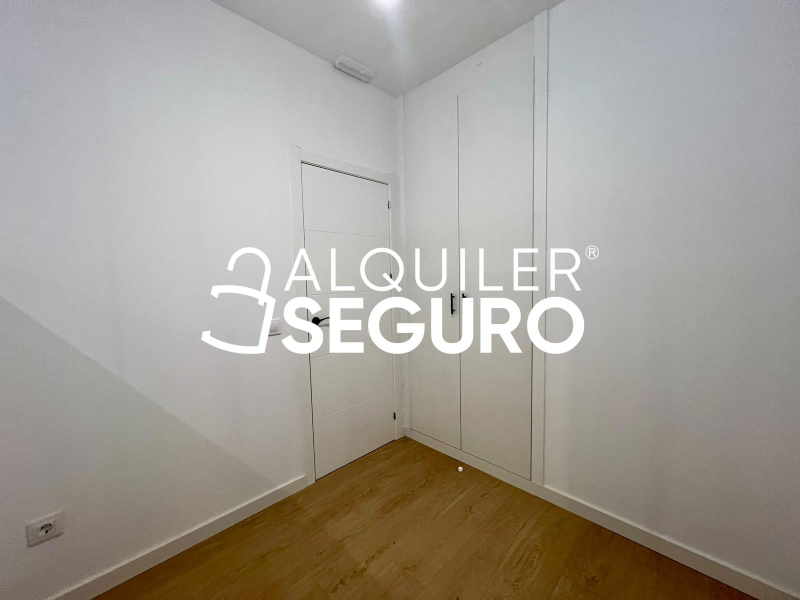 Inmueble en Avenida de Tenerife, MADRID