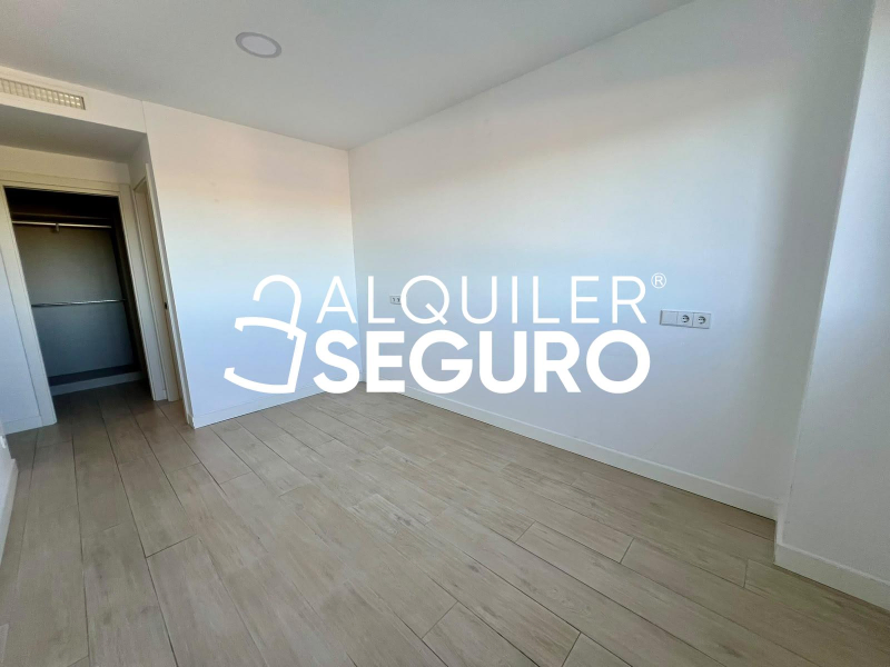 Inmueble en Calle de Manuel Gutiérrez Mellado, MADRID