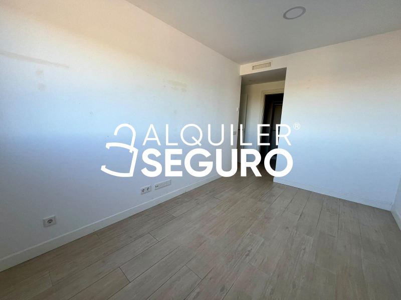 Inmueble en Calle de Manuel Gutiérrez Mellado, MADRID