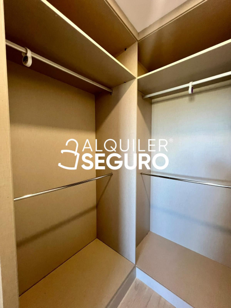 Inmueble en Calle de Manuel Gutiérrez Mellado, MADRID