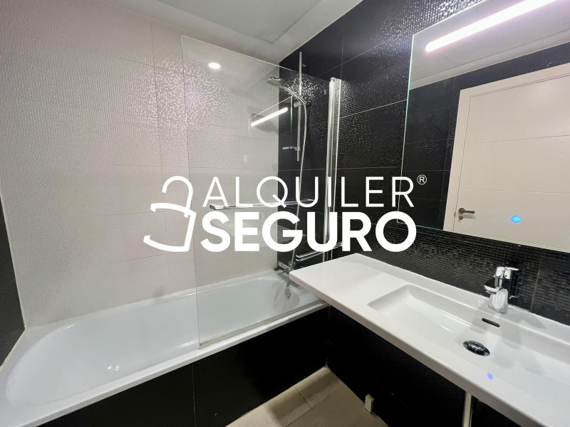 Inmueble en Calle de Manuel Gutiérrez Mellado, MADRID