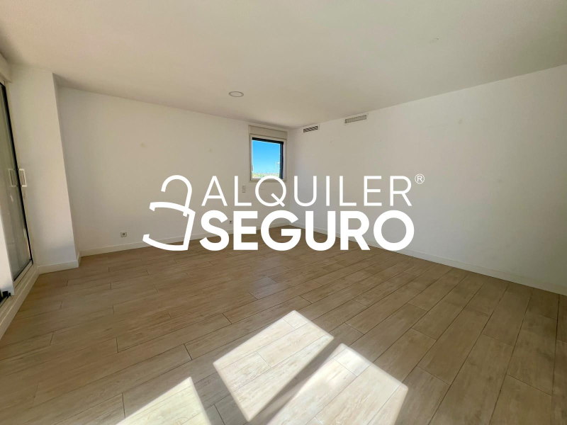Inmueble en Calle de Manuel Gutiérrez Mellado, MADRID
