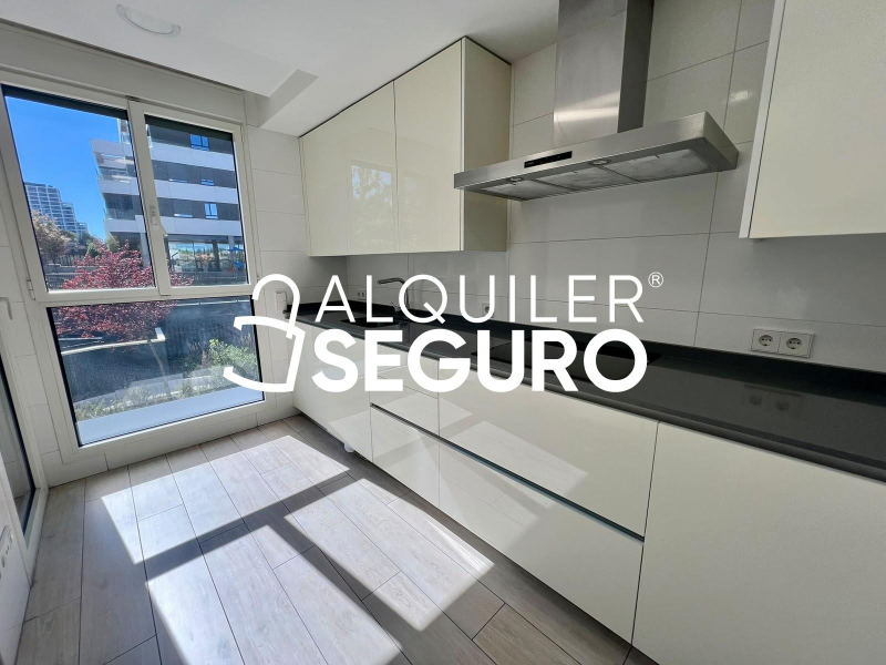 Inmueble en Calle de Manuel Gutiérrez Mellado, MADRID