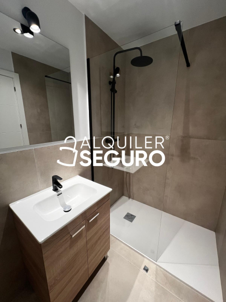 Inmueble en Avenida de Tenerife, MADRID