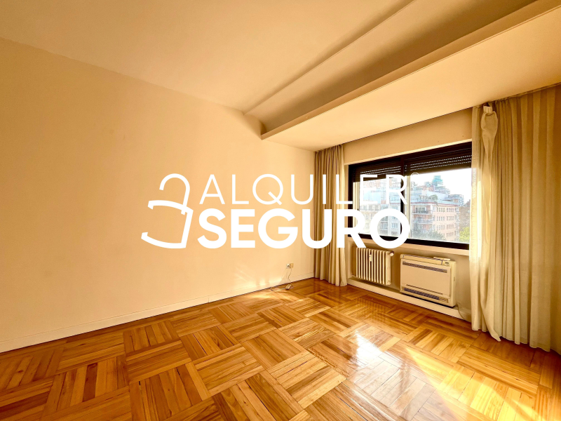 Inmueble en Avenida del General Perón, MADRID