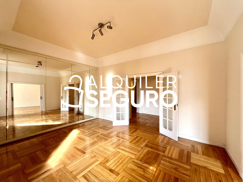 Inmueble en Avenida del General Perón, MADRID