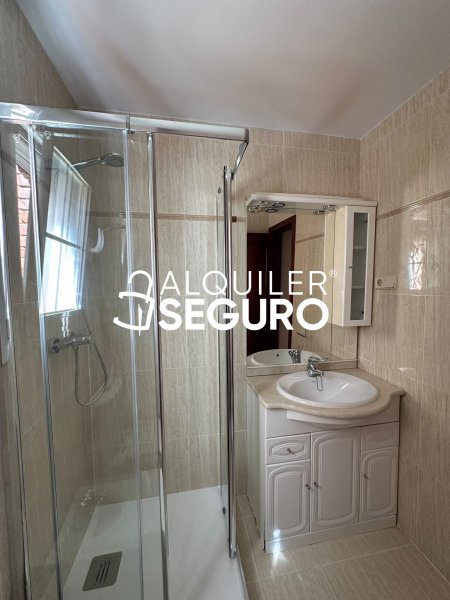 Inmueble en Calle Velilla , MADRID