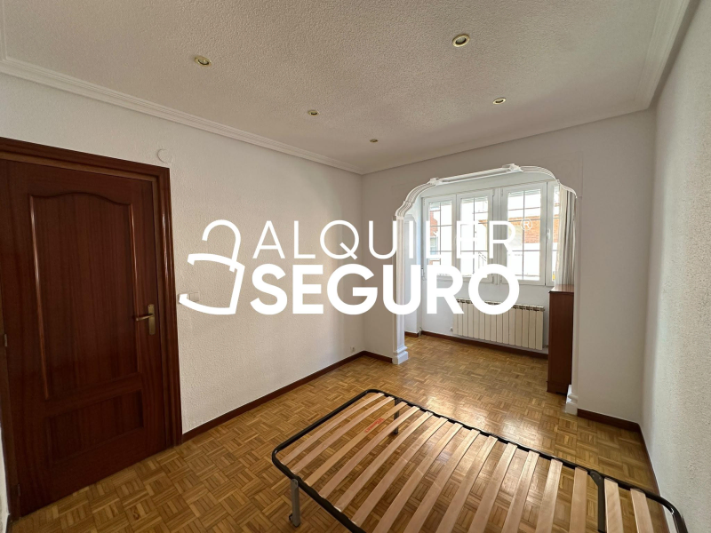 Inmueble en Calle Velilla , MADRID