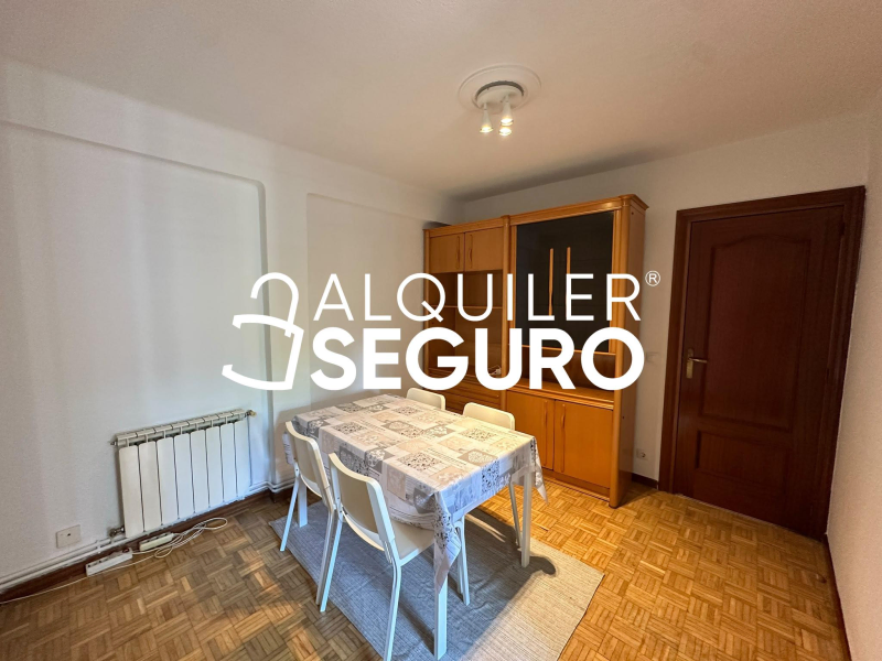 Inmueble en Calle Velilla , MADRID