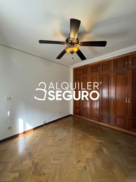 Inmueble en Calle Enrique Velasco, MADRID