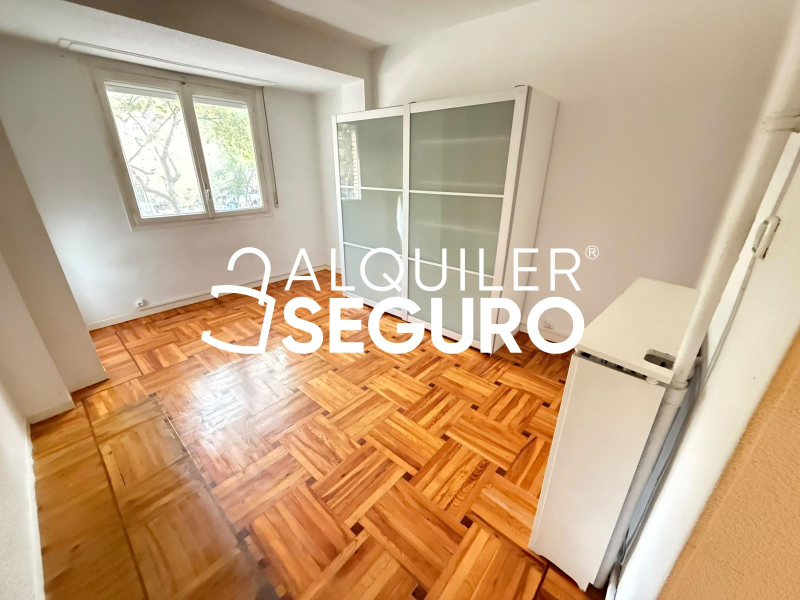 Inmueble en Calle Baeza, MADRID