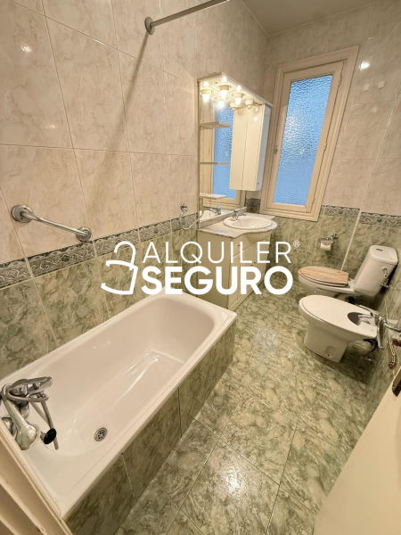 Inmueble en Calle Baeza, MADRID