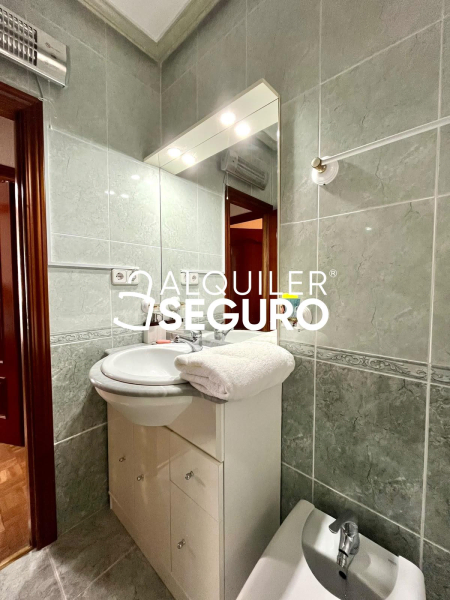 Inmueble en Calle de Aguilar de Campóo, MADRID