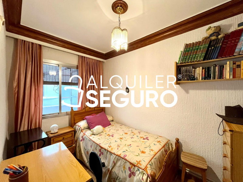 Inmueble en Calle de Aguilar de Campóo, MADRID