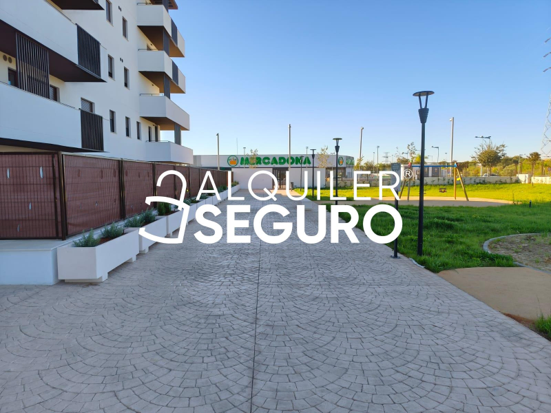 Inmueble en Avenida De Las Universidades, SEVILLA