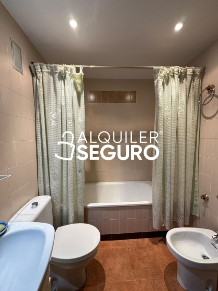 Inmueble en Calle Hinojosa Del Duque, MADRID