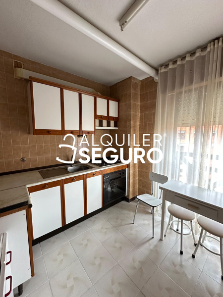 Inmueble en Calle Hinojosa Del Duque, MADRID