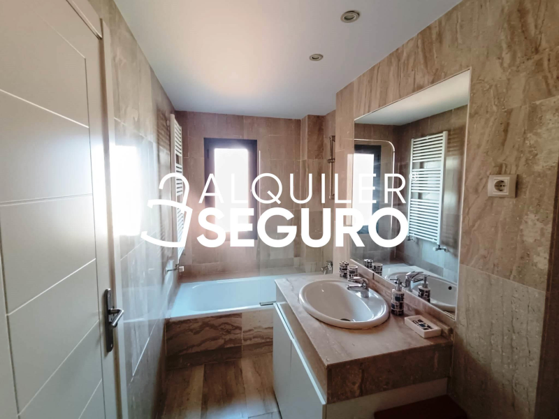 Inmueble en Calle Letonia, MADRID