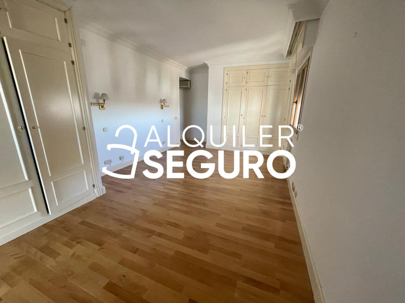 Inmueble en Calle del Conde de la Cimera , MADRID