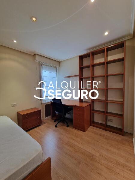 Inmueble en Calle Juan Antonio Zunzunegui, VIZCAYA-BIZKAIA