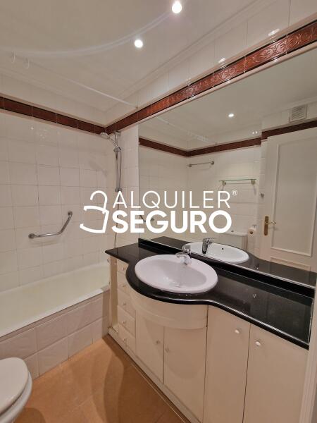 Inmueble en Calle Juan Antonio Zunzunegui, VIZCAYA-BIZKAIA