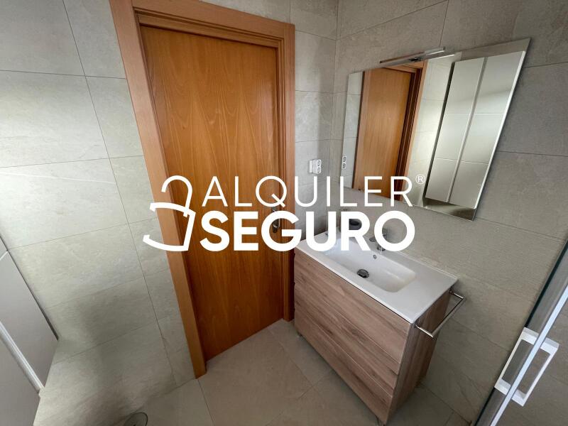 Inmueble en Avenida del Camino de Santiago, MADRID