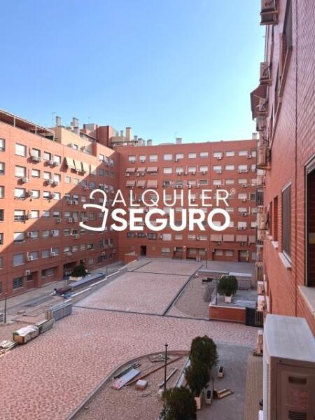Inmueble en Calle Oligisto , MADRID